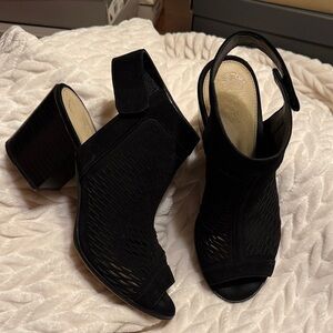 Vince Camuto Black Peep-Toe Slingback Block Heel Sandals